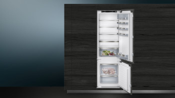Siemens KI87SAFE0G iQ500 Built-in Fridge Freezer image 1