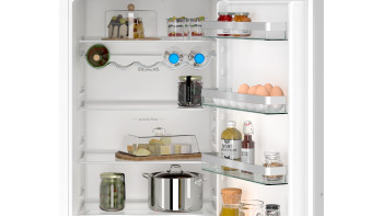 Siemens iQ300 KI96NVFD0 Built In Fridge Freezer image 3