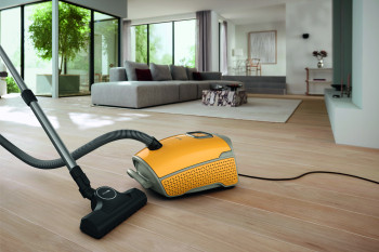 Miele Guard L1 Flex Yellow Vacuum Cleaner image 3