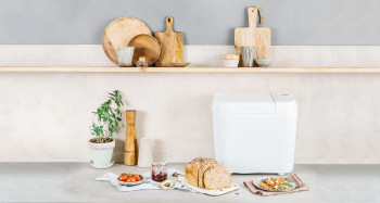 Panasonic SD-R2530WXC White Fully Automatic Bread Machine image 1