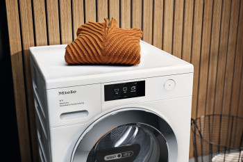 Miele WTR 860 WPM PWash & TDos 8/5kg Washer Dryer image 4