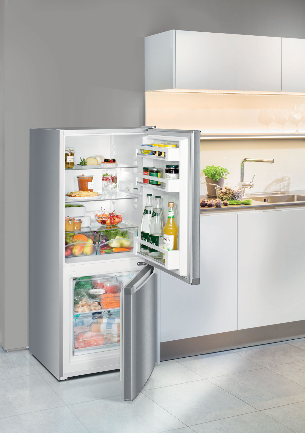 Quiet Mark Liebherr CUel 2331 Fridge Freezer with SmartFrost