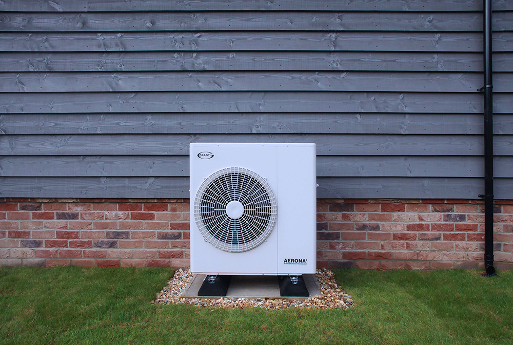 Grant Aerona³ R32 Air Source Heat Pump featured image